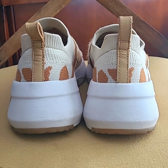 MARK NASON SLIP ON ATHLETIC SHOES. - Picture 4 of 7